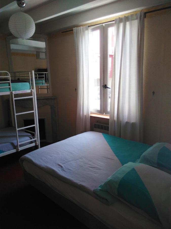 Crew Lighthouse Hostel Antibes Exterior photo